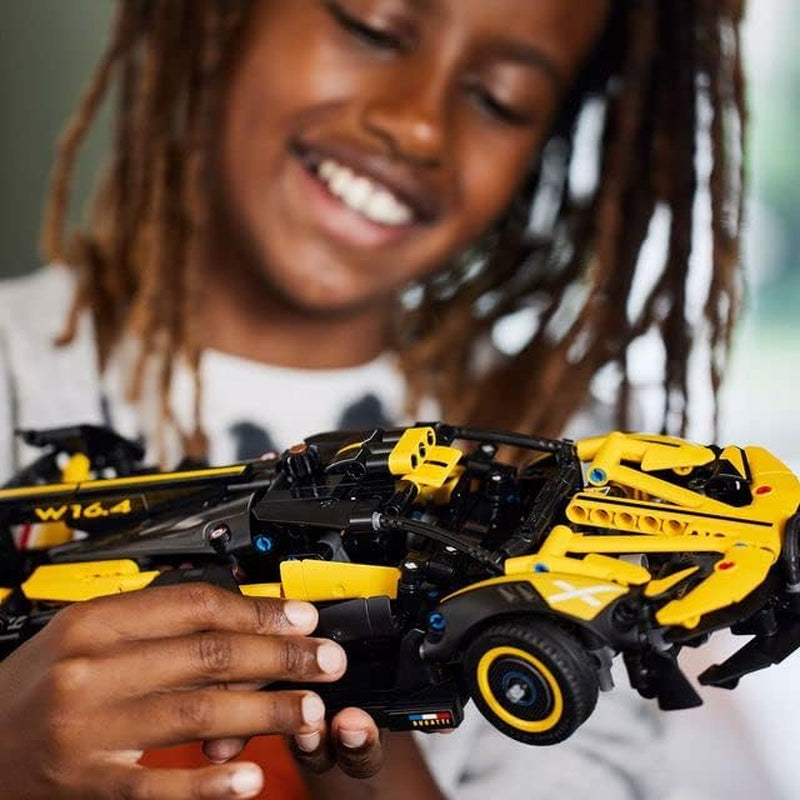 LEGO Technic Bugatti Raceauto, Automodelbouwset, Sportwagenspeelgoed, Iconische verzamelautoset, Bouwspeelgoed vanaf 9 jaar 42151 Bouwsets Bekijk de LEGO-Store