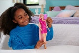 Barbie Totally Hair - Pop met gemakkelijk te stylen, extra lang regenbooghaar en 10 mode- en stylingaccessoires, jurk met stippen in kleurblokken, voor kinderen vanaf 3 jaar, HKT96