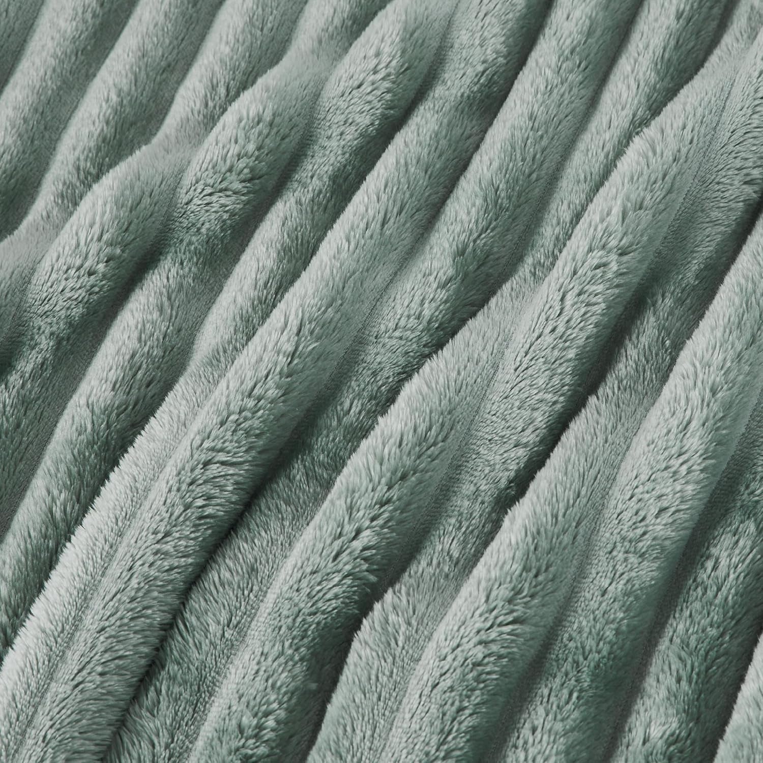BEDSURE Saliegroene fleecedeken voor bank - Superzachte, gezellige dekens voor dames, schattige kleine deken voor meisjes, 127 x 152 cm bedden en dekens Beuche den BEDSURE-Store