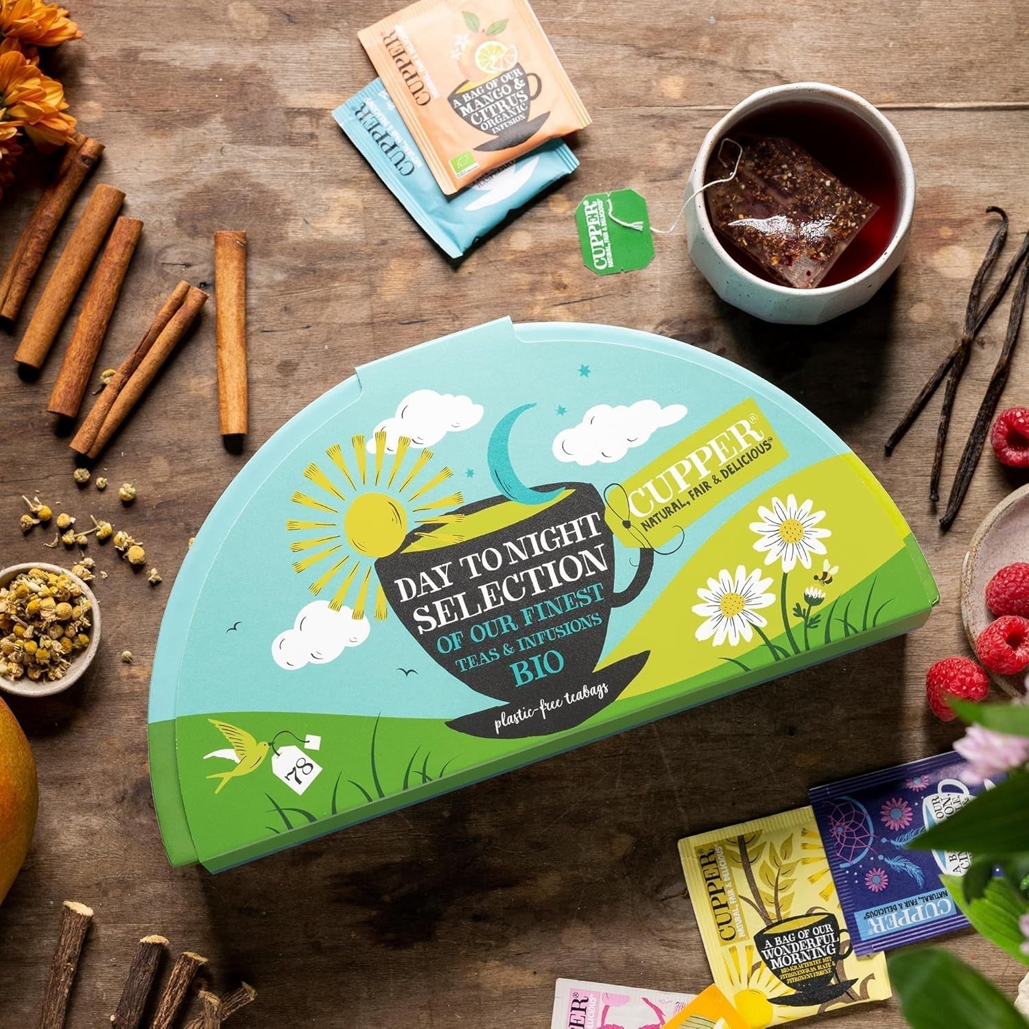 Cupper biologische theecadeauset, 6 assortiment kruiden- en fruitthee voor de hele dag, theeservies, geschenkdoos, geselecteerde biologische theecollectie (1 doos, 78 theezakjes)