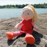 HABA 302108 - Annelie pop, stoffen pop met kleding en haar, 30 cm, speelgoed vanaf 18 maanden, rood Poppen Naty Shop