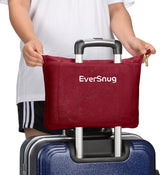 Eversnug Reisdeken en -kussen - Zachte 2-in-1 vliegtuigdeken met zachte zak, kussensloop, handtashoes en rugzakhouder (bordeauxrood) Reiskussens Naty Shop