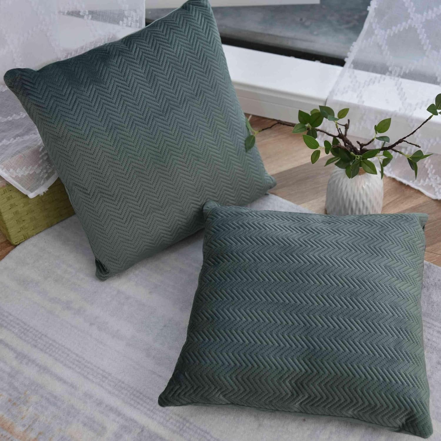 Gordijndooskussen Decoratief kussen Lxb 45X45 Cm Groene jacquard "Greta" Met visgraatmotief Gemakkelijk te onderhouden Ritssluiting Zachte vulling 320G - Verschillende kleuren, 2023510 Reiskussens Naty Shop