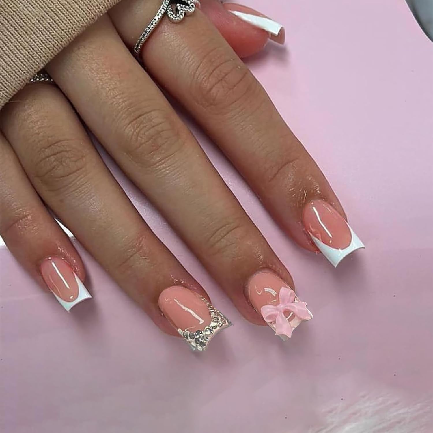24 stuks roze diamanten boog French manicure tabletten vierkante nagels strass patroon naakt roze kunstnagels volledige dekking lijm manicure