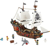 LEGO Creator 3-in-1 piratenschipset, speelgoed met 3 bouwopties, bouw een piratencafé of schedelpirateneiland, inclusief 3 rollenspel-avontuurminifiguren 31109 Bouwsets Besuche in LEGO-Store