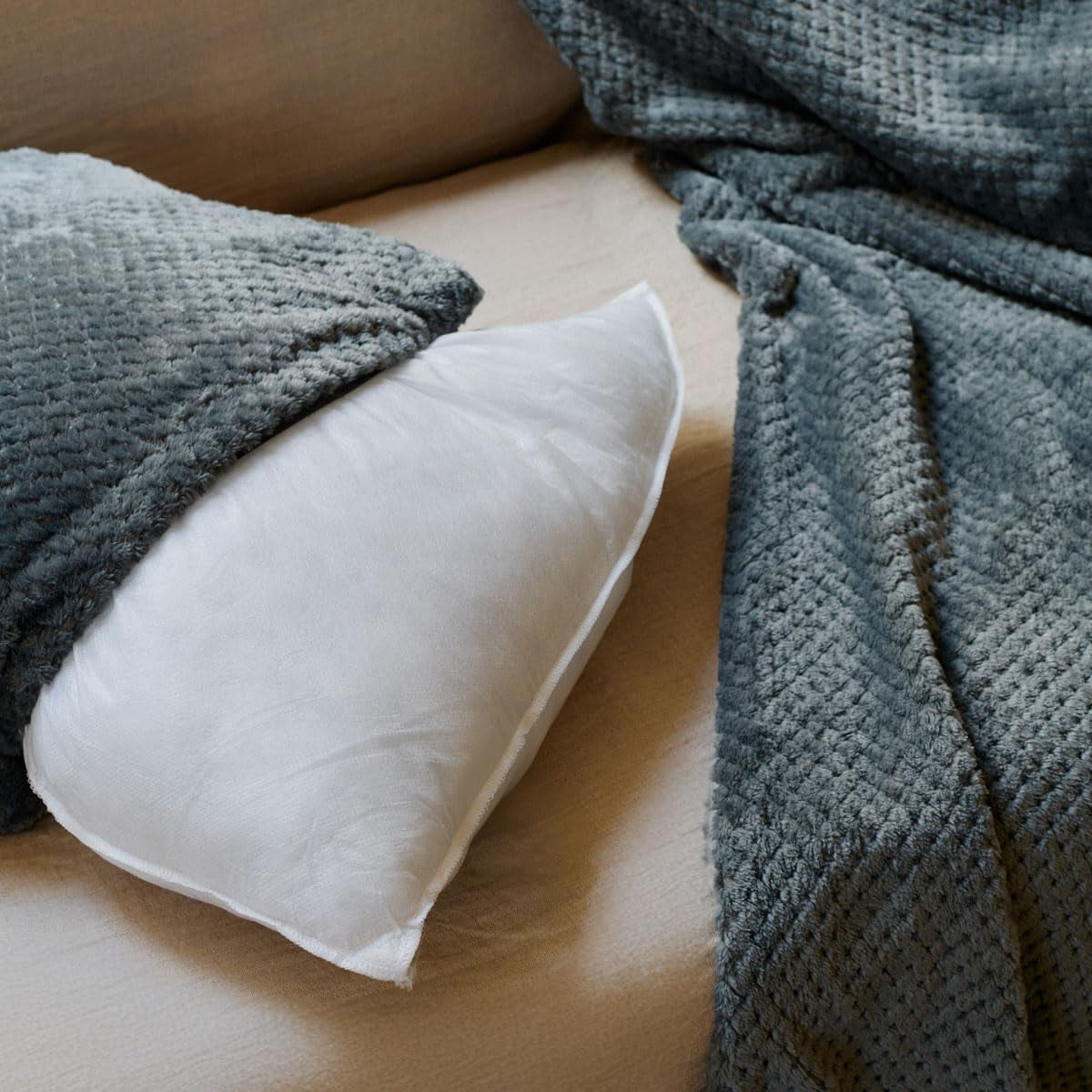 HOMLA Toby vulkussenset van 2, 45X45Cm, wit, premium polyester, maatvast en gemakkelijk te onderhouden Naty Shop standaard kussens