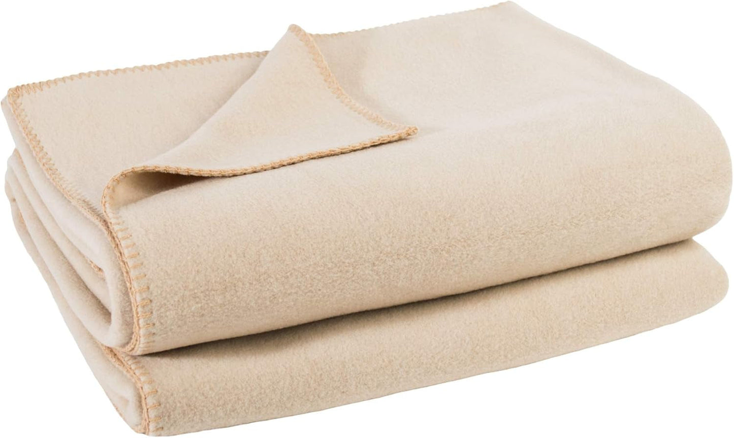 Zoeppritz deken in kleur: Rood, Gemaakt van 65% Polyester, 35% Viscose, Afmeting: 160X200 Cm, 103291-235-160X200 Zoeppritz bedden en dekbedden sinds 1828 020 Crème 220X240 Cm