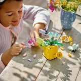 LEGO Creator 3In1 bloemensproeierset, kinderkamerdecoratie, bouw een sproeier met een boeket bloemen, rubberen laarzen of 2 speelgoedvogels, creatief cadeau voor meisjes en jongens vanaf 8 jaar 31149 Bouwsets Besuche den LEGO-Store