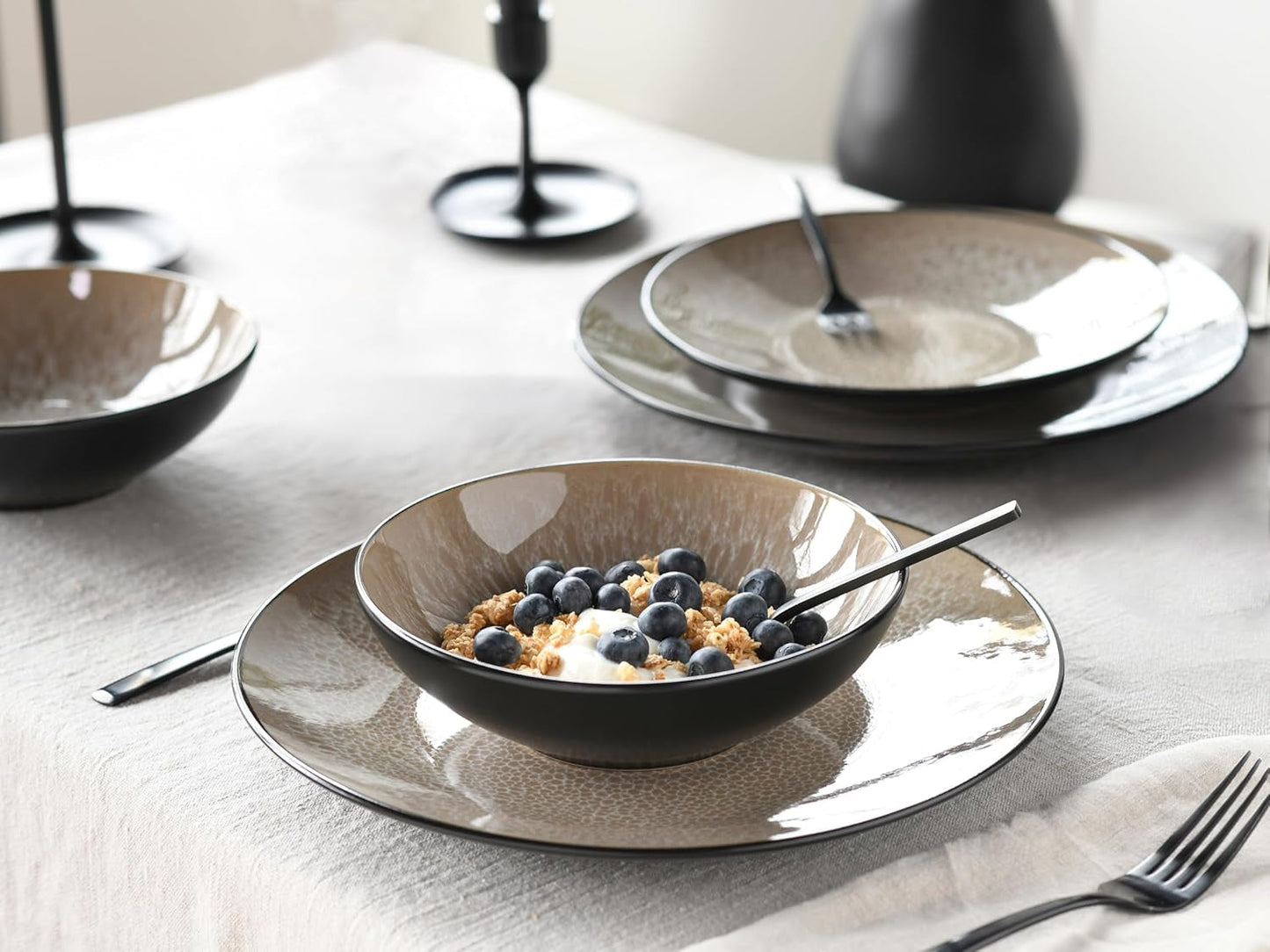 CreaTable, 24464, Malmö Beige-serie, 18-delige serviesset voor 6 personen, aardewerken bordenset, vaatwasmachine- en magnetronbestendig, kwaliteitsproductie