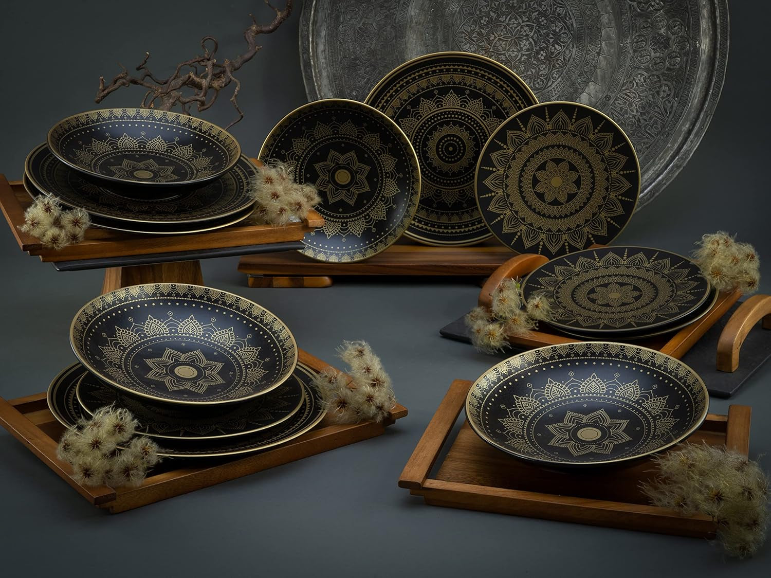 CreaTable, 23588, MANDALA GOLD-serie - Zwart, 12-delige serviesset, porseleinen bordenset, vaatwasser- en magnetronbestendig, hoogwaardige productie
