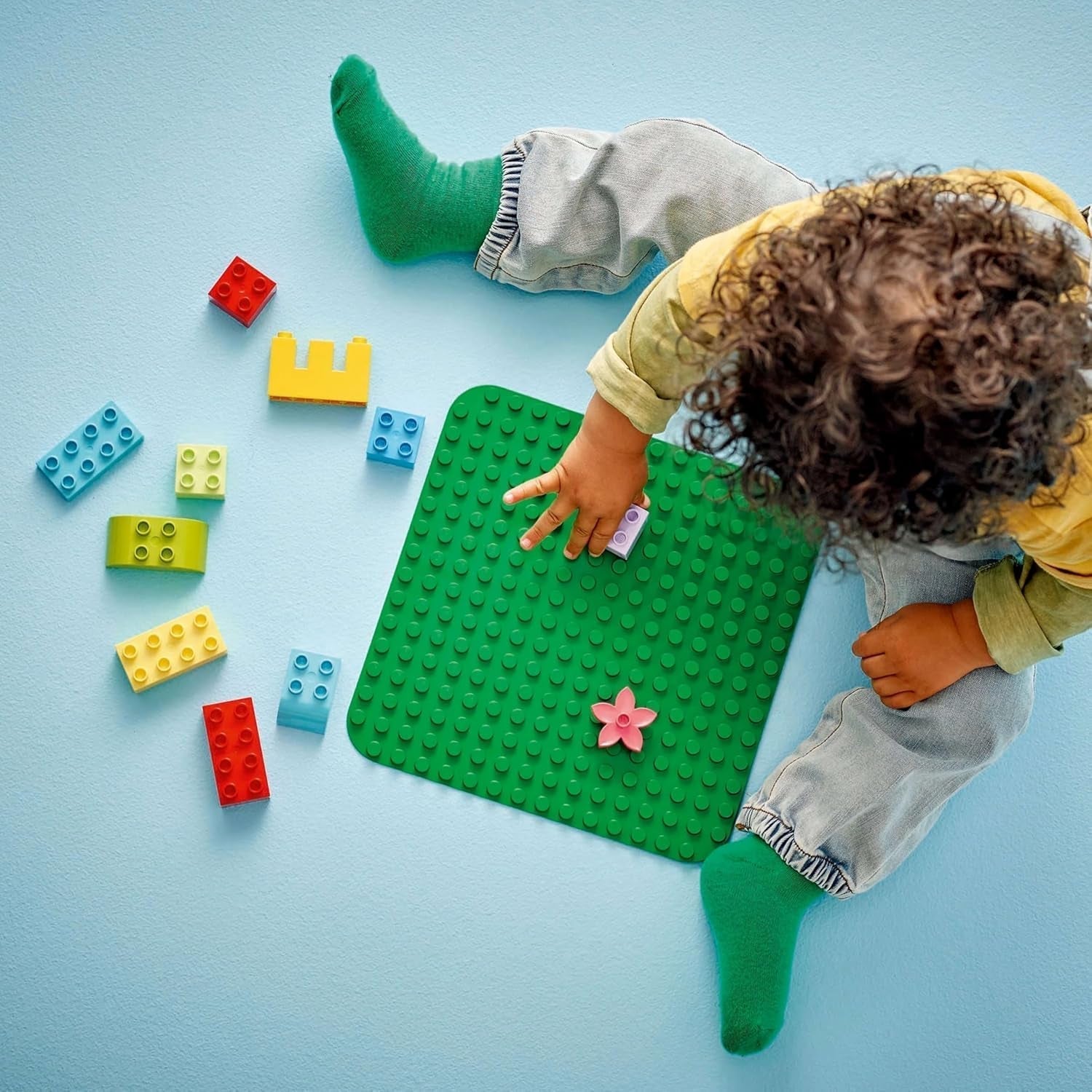 LEGO DUPLO bouwplaat in het groen, Bouwspeelgoed voor peuters vanaf 18 maanden, Voor het tentoonstellen van modellen, Laat kleuters creatief bouwen en fantasierijk spelen, Educatief speelgoed 10460 Bouwsets Besuche den LEGO-Store