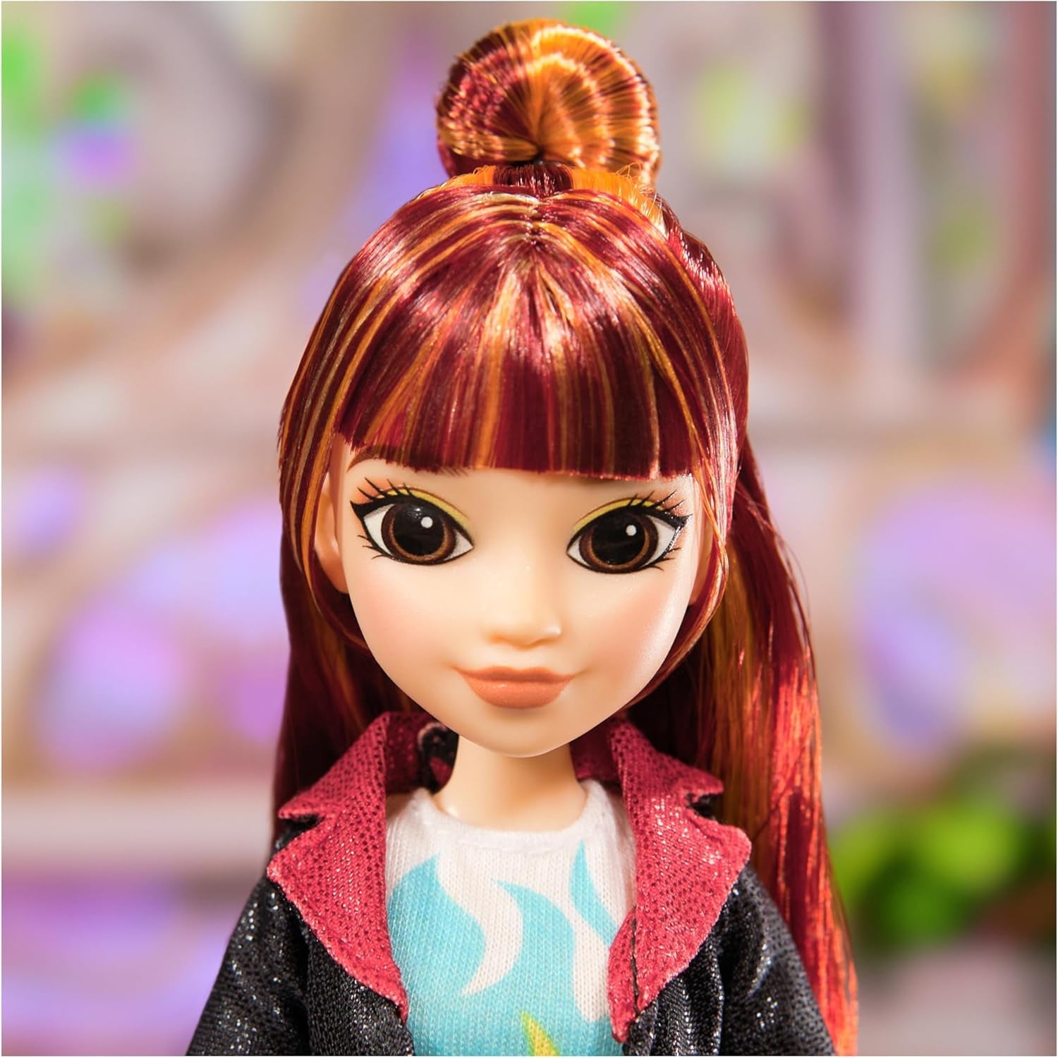 Unicorn Academy Valentina Doll - de originele pop uit de populaire Netflix-serie, is 24 cm hoog en heeft 5 accessoires voor fantasierijk rollenspel, voor kinderen vanaf 4 jaar