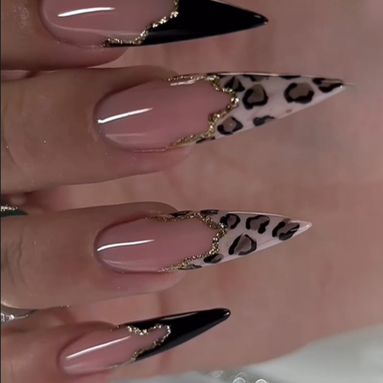 Mouyuglow Lange nagels Stiletto Melkwit Gradiënt Roze Glitter Cool Nepnagels met lijm Roze Ombre Glitter Kunstnagels