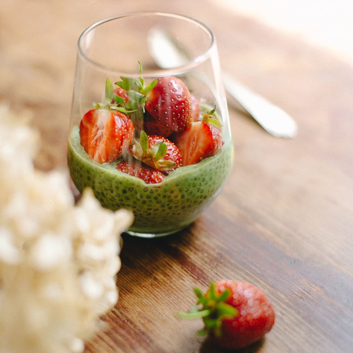Moya Matcha Bio Dagelijks Groene Thee Poeder | 250 g dagelijkse kwaliteit (III) | Perfect om te consumeren met lattes, smoothies en limonades...