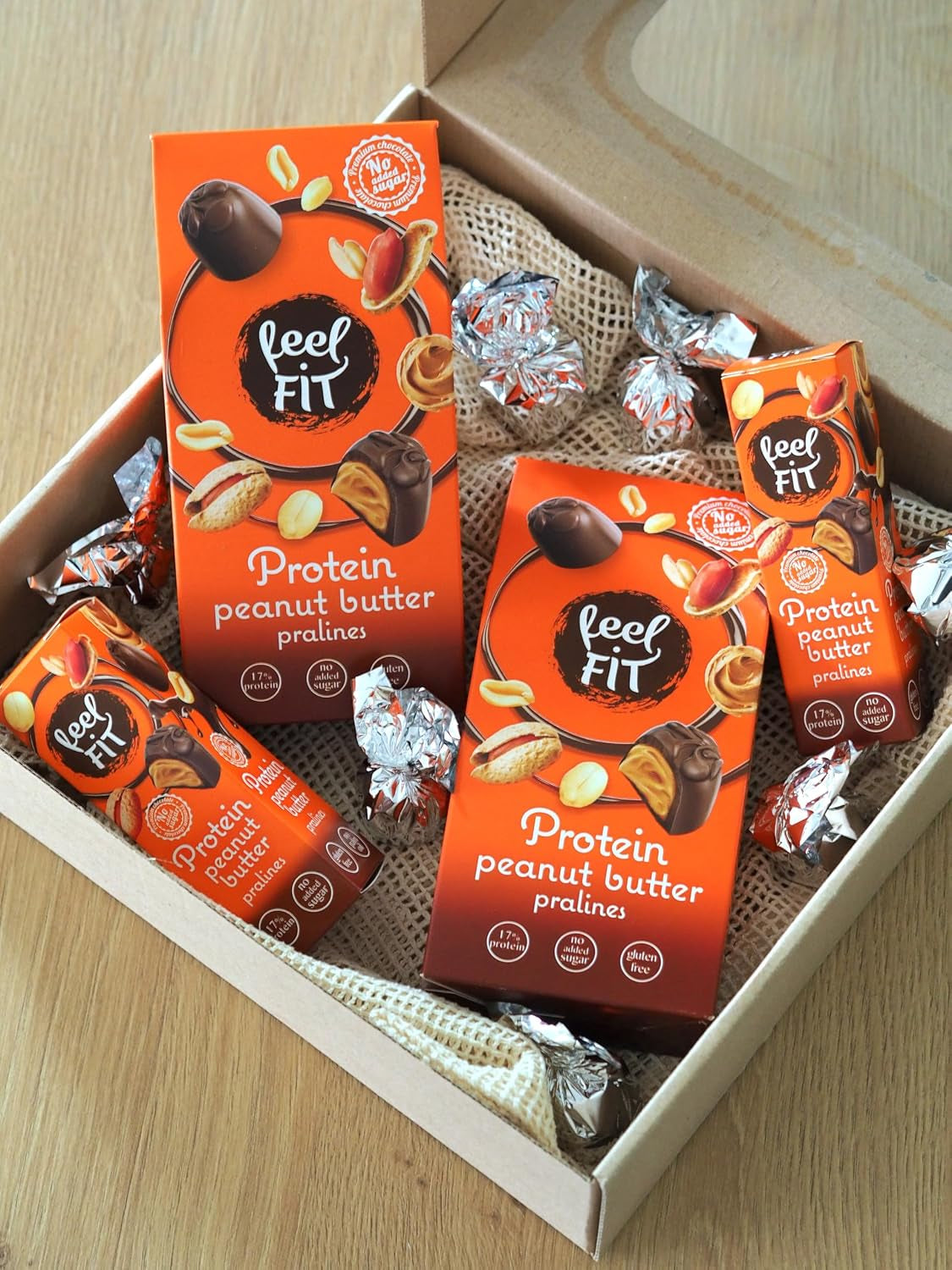 Feel FIT Proteïnepralines met pindakaas in melkchocolade van hoge kwaliteit, zonder toegevoegde suiker, 17% eiwit, glutenvrij 66 g (1 pak)