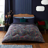 Night Lark Cozy Sherpa Fleece deken, klassieke rode tartan, 9 Tog, luxueus, pluizig, dik en omkeerbaar, perfect voor bank, bed, bank, bank. Hypoallergeen, wasbaar in de machine. Afmetingen: bedden en dekbedden Night Lark The Midnight Flower tweepersoonsbed