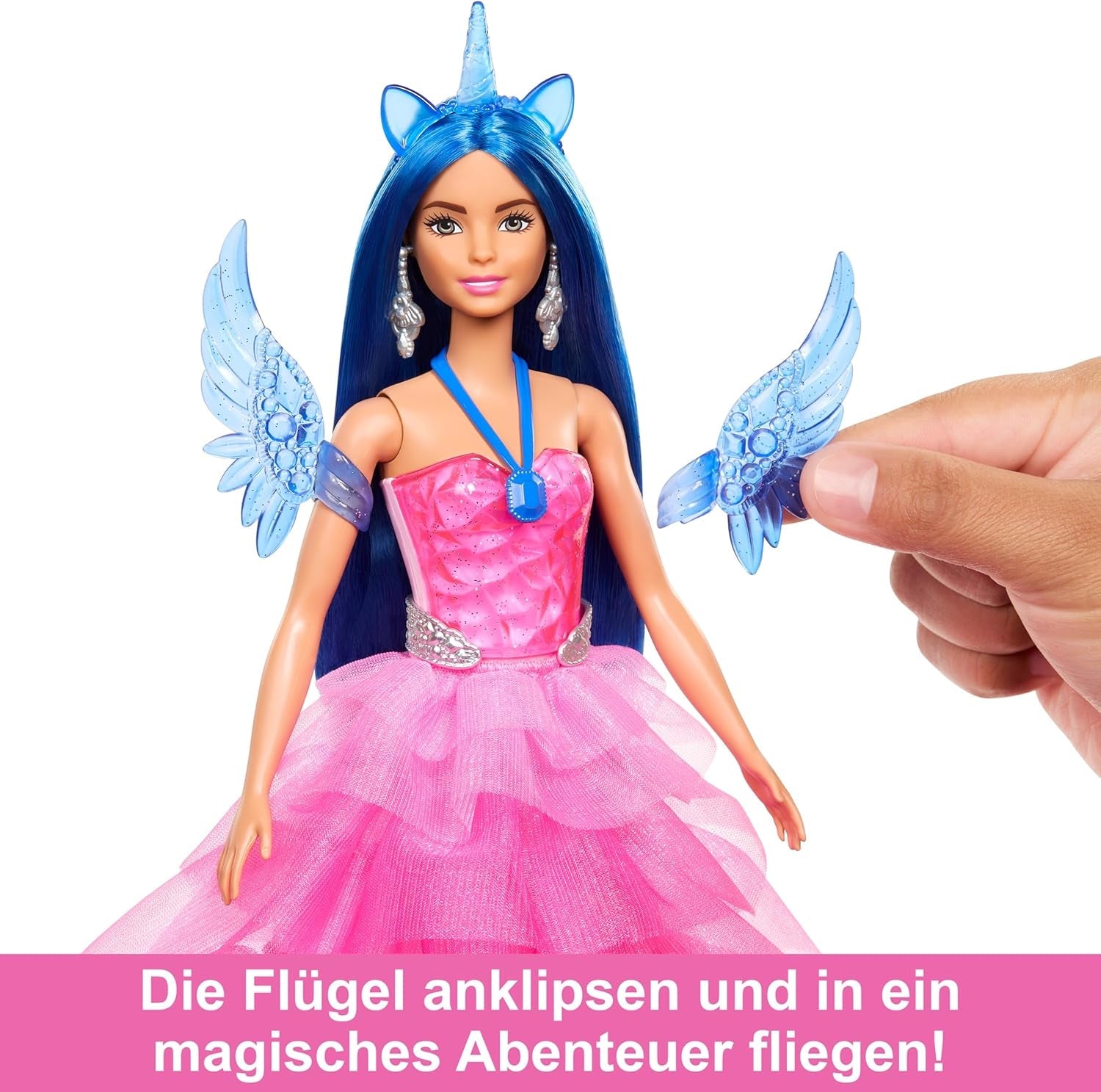 Barbie Hidden Magic - Eenhoornpop, roze jurk met saffierblauwe details, eenhoornhoofdband, afneembare saffiervleugels en staart, vanaf 3 jaar, HRR16
