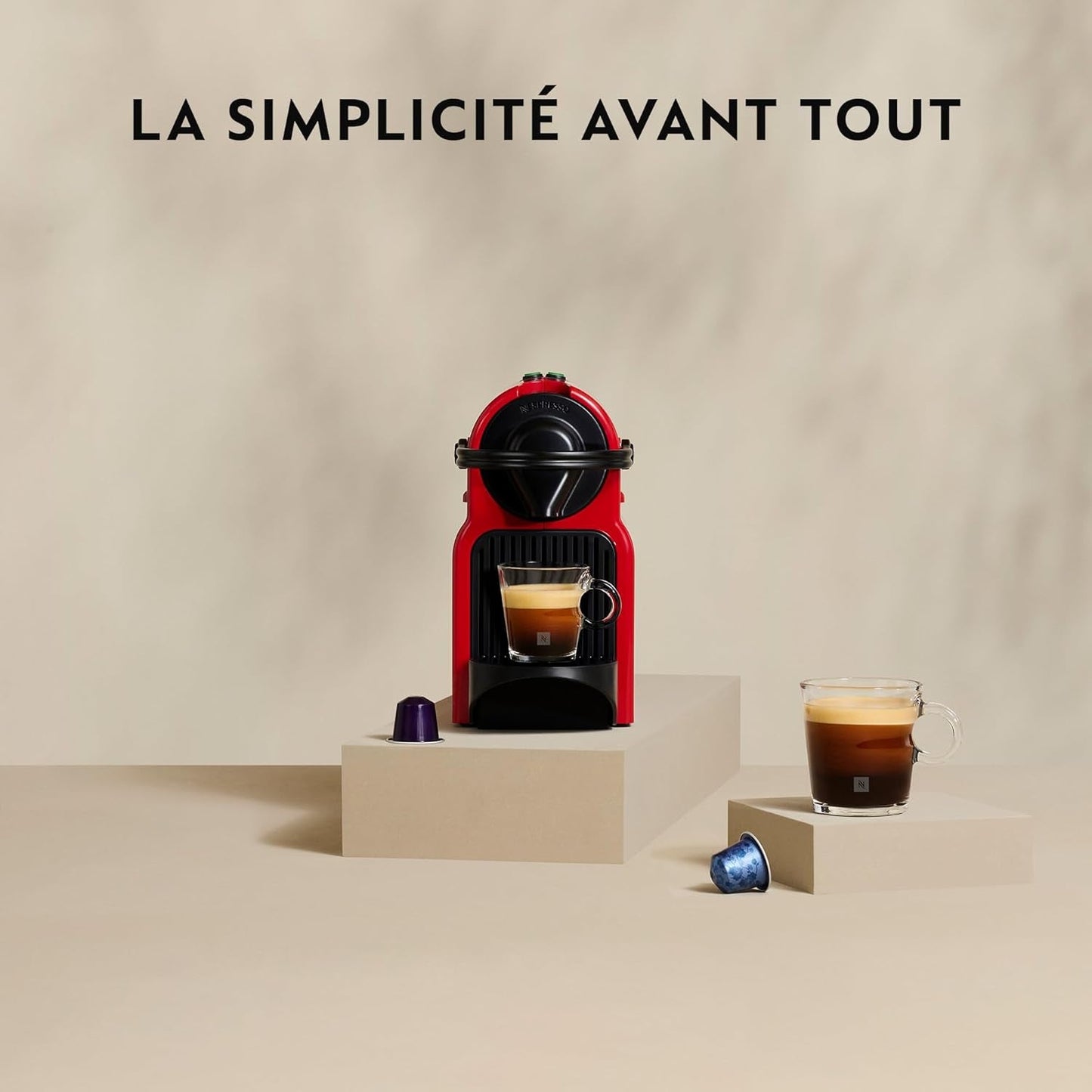 Krups Nespresso Inissia espressomachine - compacte espressomachine voor koffiecapsules, druk van 19 bar, snelle verwarming in 25 seconden, energiebesparende functie, watertank van 0,7 l, rood, model YY5506FD