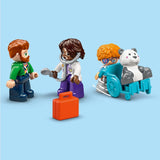 LEGO DUPLO Eerste bezoek aan de dokter in de stad, Bouwspeelgoed, Speelset om de fijne motoriek te bevorderen, Cadeau voor peuters vanaf 2 jaar, Educatief speelgoed, Ziekenhuisrollenspel 10449 Bouwsets Besuche den LEGO-Store