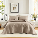 Comfort Spaces Kienna dekbedset, luxe dubbelgestikte zomerdeken, lichtgewicht, zacht, het hele jaar door beddengoed, bijpassende kussensloop, wit, deken voor kingsize bedden (264,2 x 228,6 cm), Naty Shop quilts & quilts Taupe extra grote kingsize sprei (120"X118")
