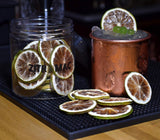 90g Gedroogde limoen voor cocktails. Suikervrij gedroogd fruit voor cocktails, decoraties, glühwein, Kerstmis, drankjes, thee 100% natuurlijke gedroogde limoenschijfjes Gedehydrateerde producten Naty Shop