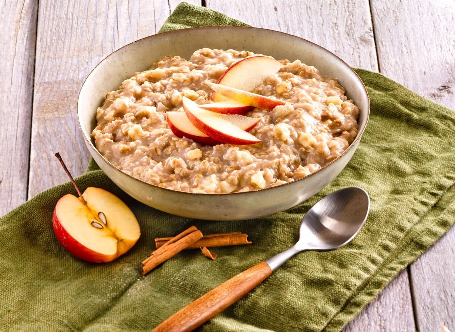 RUF Pap Appelkaneel, met hele havervlokken, fijne kaneelsmaak en stukjes gedroogde appels, 400 gram Cereale Naty Shop