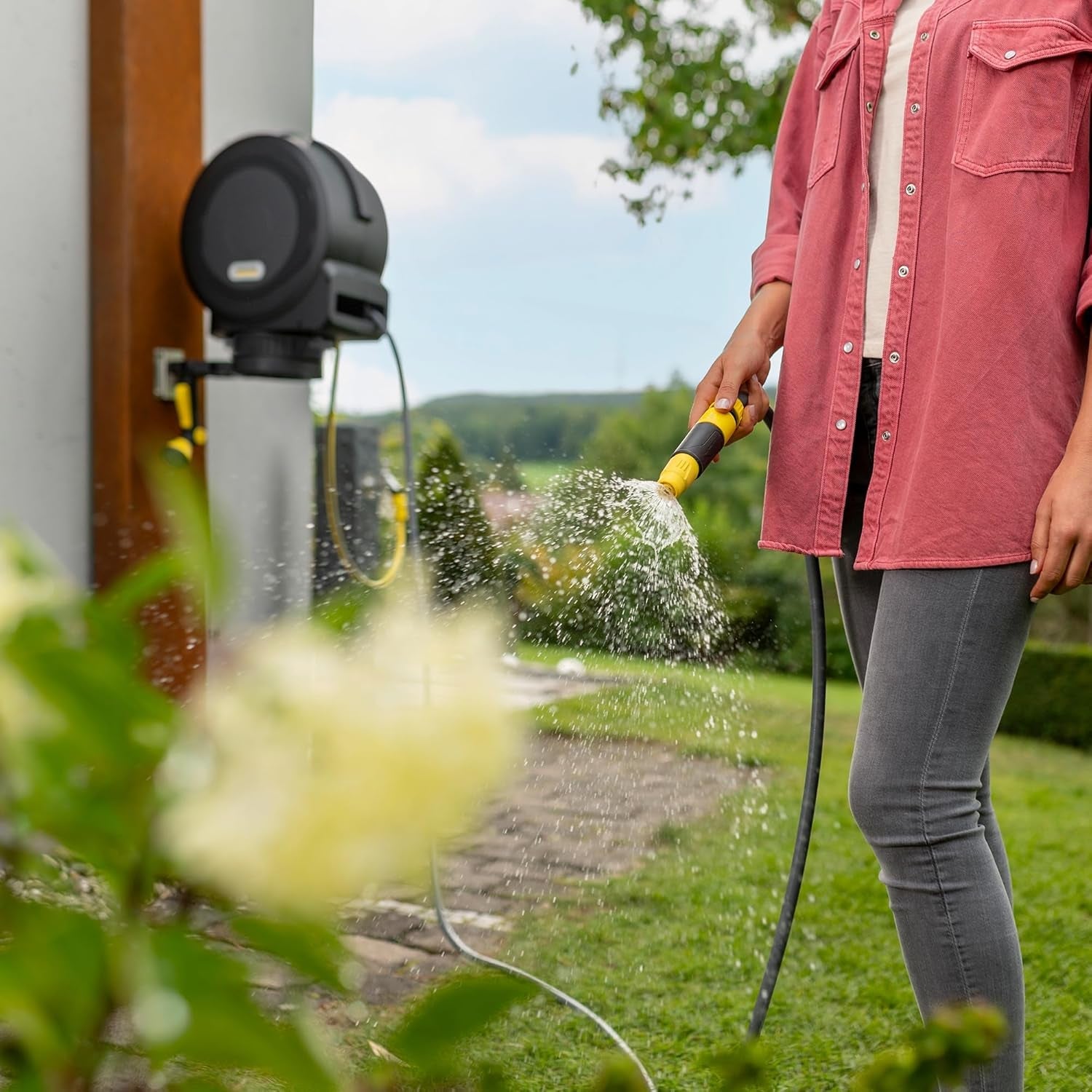 Automatische slangenbox Kärcher HBX 5.35: 35 m slang, aansluitslang: 1,5 m; automatische slangintrekking, handig en flexibel, zwart