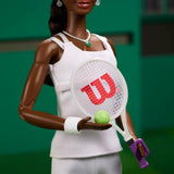 Barbie Inspiring Women Series Venus Williams modepop met gesigneerd uniform en tennisracket inclusief presentatiedoos HRM49