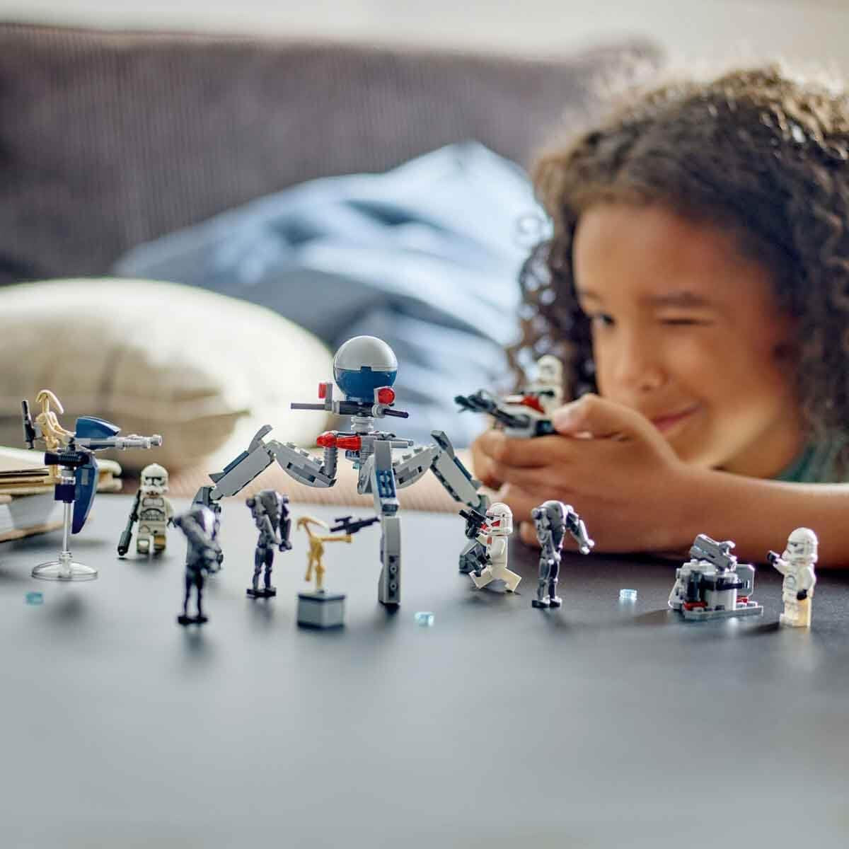 LEGO Star Wars 75372 Clone Trooper & Battle Droid Battle Pack, incl. 4 minifiguren, 5 droids en speeder-motorfiets met schieter - Constructiespeelgoed voor jongens en meisjes vanaf 7 jaar Bouwsets Besuche in LEGO-Store
