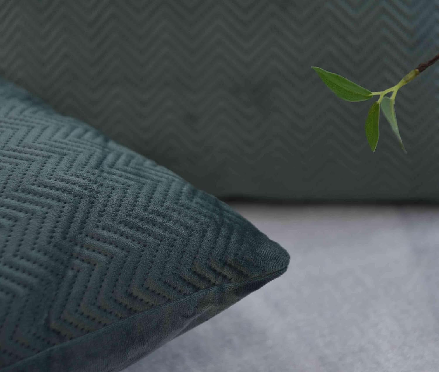 Gordijndooskussen Decoratief kussen Lxb 45X45 Cm Groene jacquard "Greta" Met visgraatmotief Gemakkelijk te onderhouden Ritssluiting Zachte vulling 320G - Verschillende kleuren, 2023510 Reiskussens Naty Shop