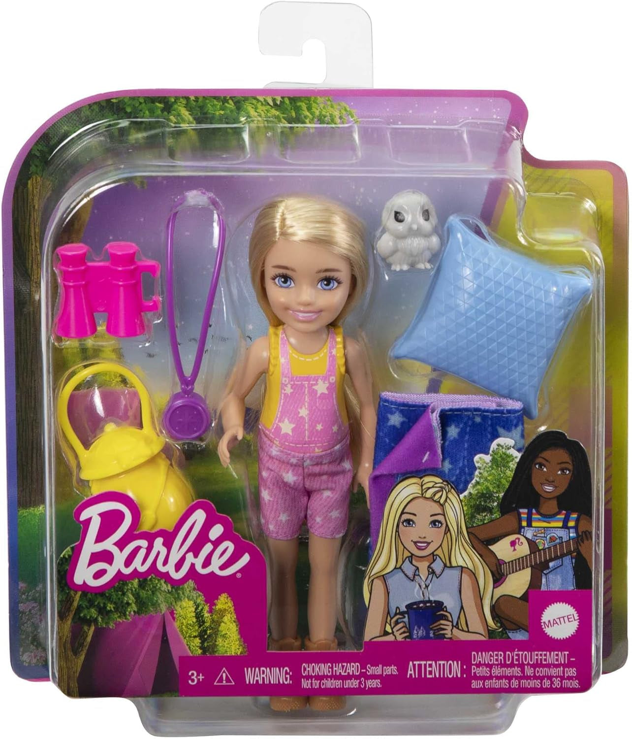 Barbie Chelsea-serie, Chelsea-pop kamperen met blond haar, huisdieruil, slaapzak, kussen, zaklamp, verrekijker, kampeeraccessoires, kindercadeau, speelgoed voor 3 jaar en ouder, HDF77