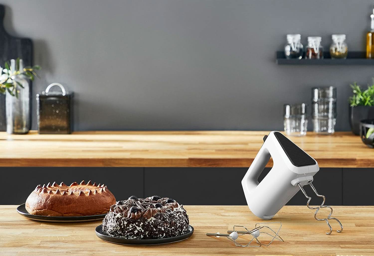 Krups GN4001 3 Mix 4000 Handmixer | 450 Watt | Robuust ontwerp | Variabele snelheidsregelaar | Turbo- en Auswurf-functie | Incl. 2 Rührbesen en 2 Knethaken | Weiß/Grau Keuken Naty Shop