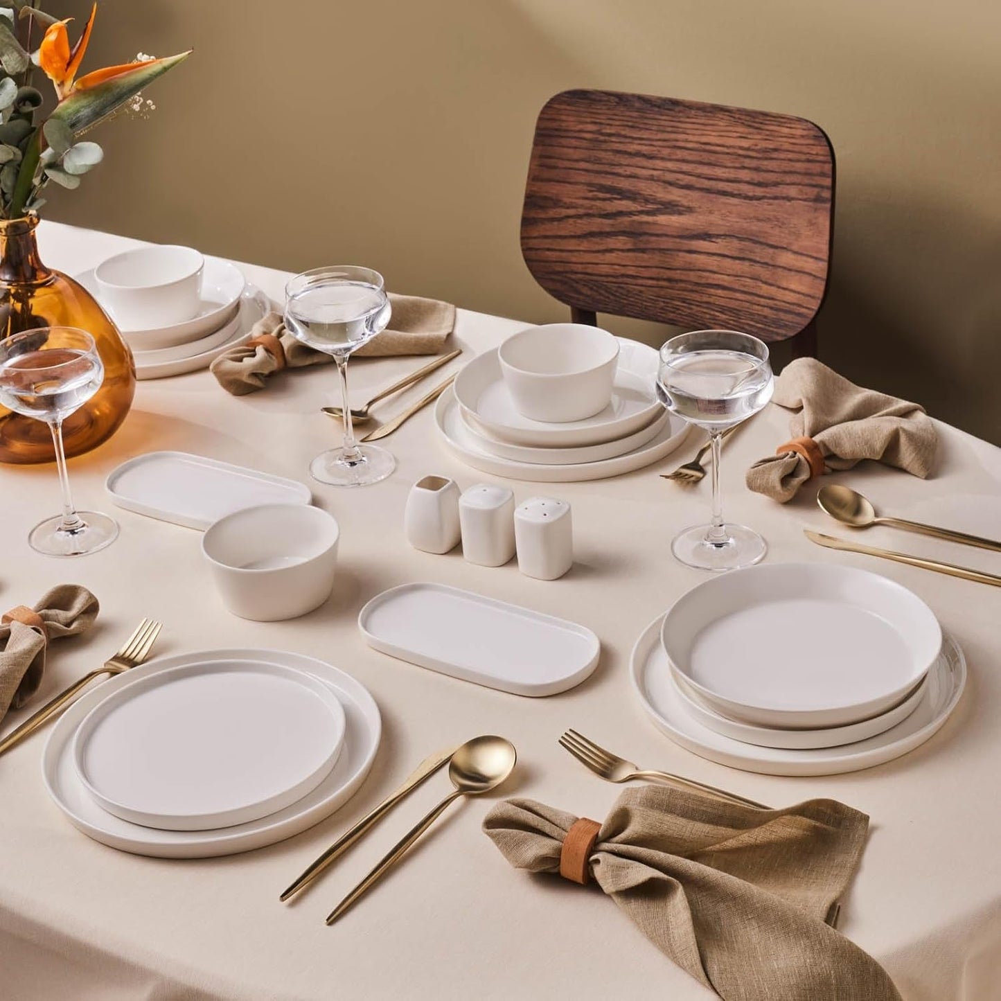 Karaca Stream Bone Bomo 12-persoons serviesset Elegante vierkante bordenset Elegant wit porseleinen servies