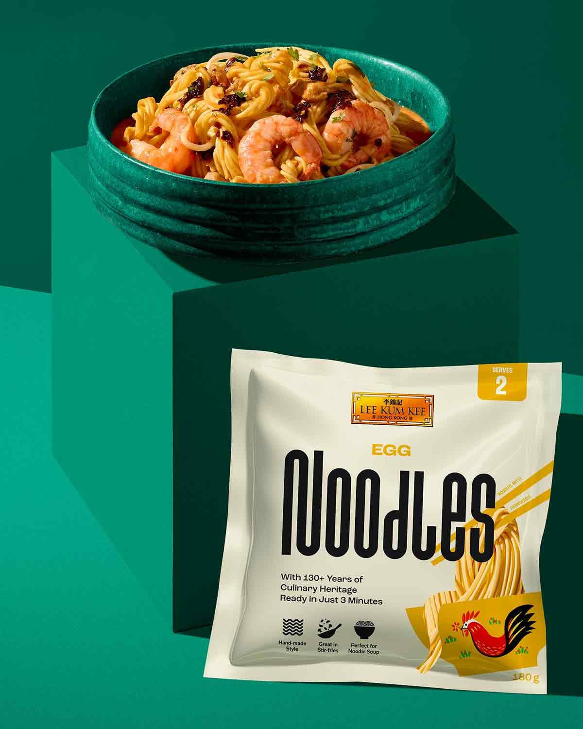 LEE KUM KEE Eiernoedels - Aziatische eiernoedels, de klassiekers voor wokgerechten en soepen, halfdroge noedels, klaar in 3 minuten, twee porties per verpakking, 6 x 180 g multipack