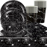 49-delige Halloween Spider papieren bestekset inclusief borden, servetten, glazen en tafelkleed. Zwart servies bestaande uit dessertborden, servetten en glazen.