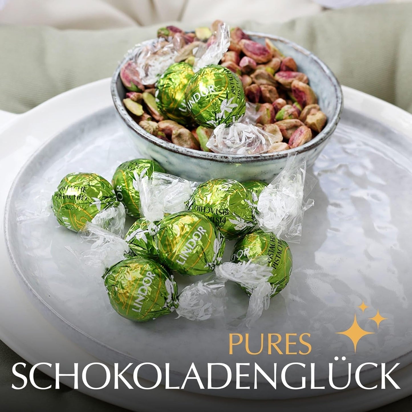 Lindt LINDOR Chocolade met Pistache | Hersluitbare zak van 1 kg | ca. 80 Melkchocoladeballetjes met smeltende pistacheroomvulling | Bulkverpakking, pralinegeschenk