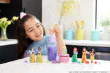 Mattel Disney Princess Royal Color Reveal kleine pop met 6 verrassingen, inclusief geurring en 4 accessoires (poppen kunnen variëren), tuinfeestserie HRN63