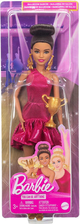 Barbie Toernooidanserespop in rode jurk met ruches, dansschoenen, bruin haar en danstrofee-accessoires, JFR09
