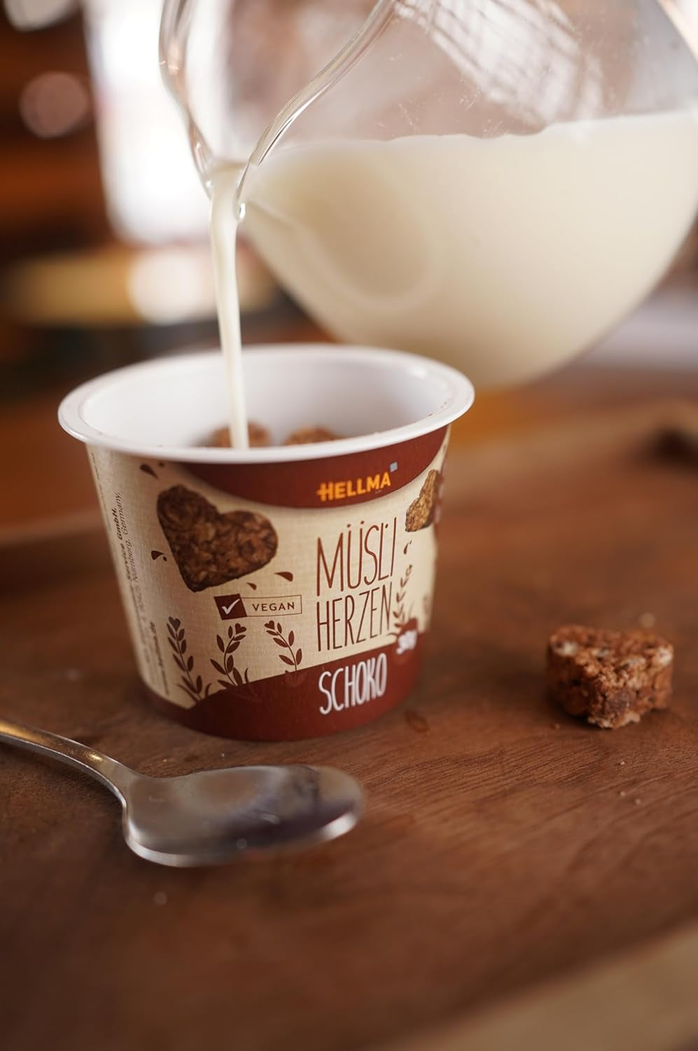 HELLMA Hartjes met Muesli en Chocolade - 18 porties, elk 30 g - Havermout bedekt met chocolade in de vorm van een hart, meeneembekers