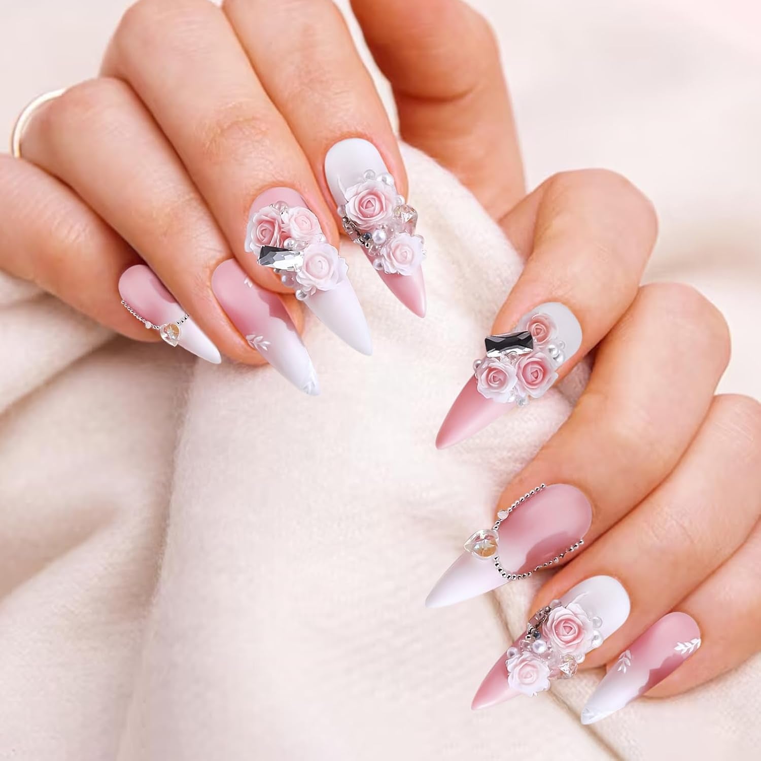 300 Stück Niedlich Blume Nail Charms, 3D Resin Floral Camelie Rose Nägel Charms Mit Perle, Gemischt Grote Bunte Flower Nägel Deko voor Frauen Nail Art Zubehör