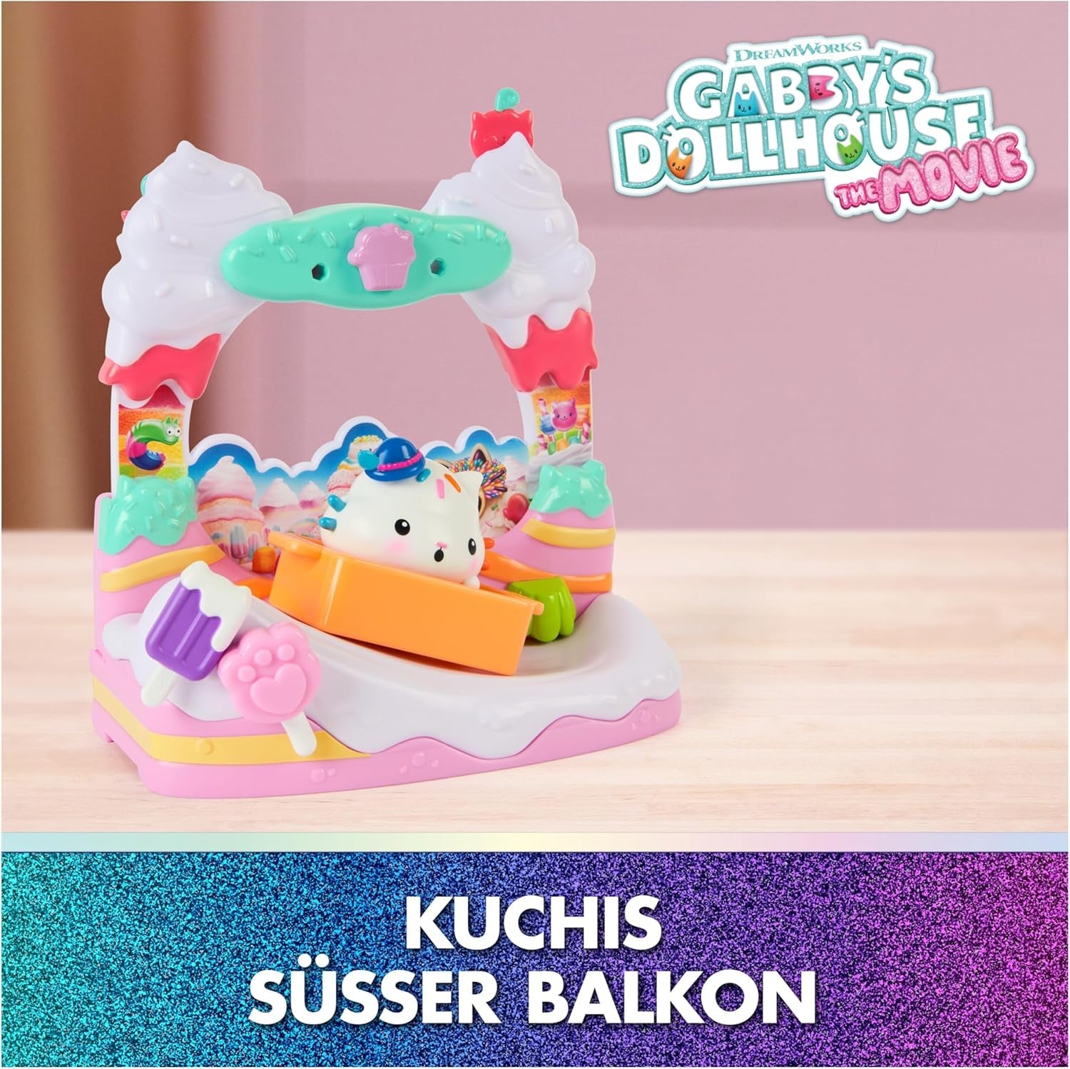 DREAMWORKS GABBY'S POPPENHUIS: DE FILM - Kuchi's lieve balkonspeelset met poppenhuisfiguren en accessoires voor kinderen vanaf 3 jaar