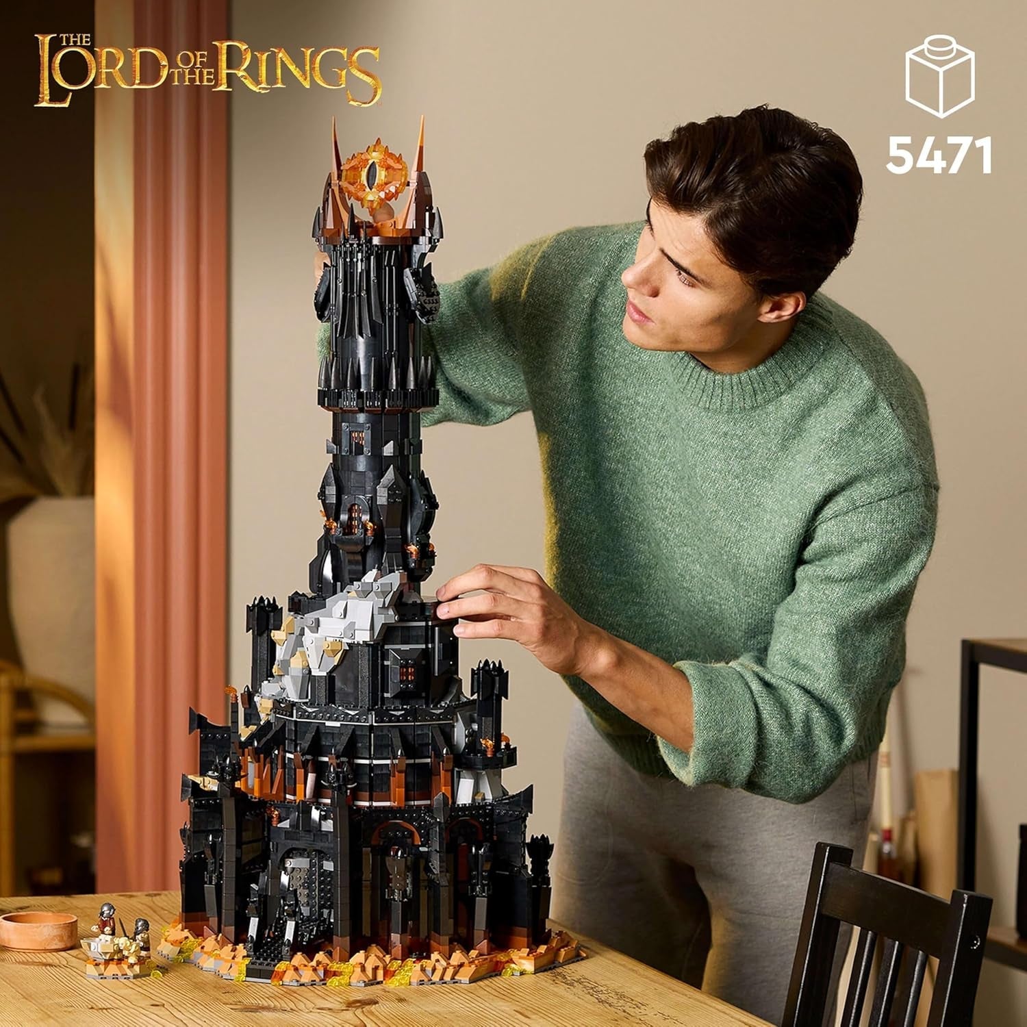 LEGO Icons The Lord of the Rings: Barad-Door bouwset voor volwassenen met Sauron, Gothmog, Orc, Frodo, Sam en Gollum minifiguren Filmmemorabilia Fan Collectible 10333 Bouwsets Beuche in LEGO-Store