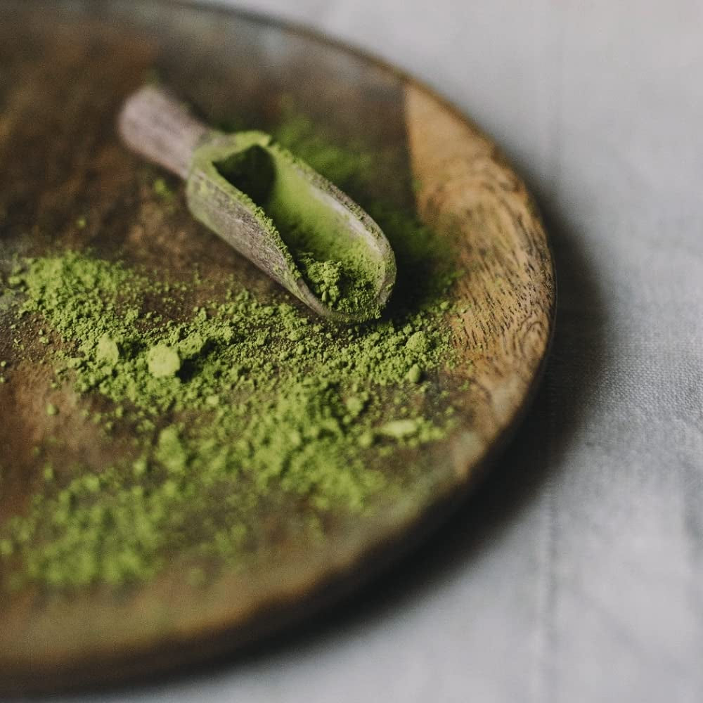 Moya Matcha Bio Dagelijks Groene Thee Poeder | 250 g dagelijkse kwaliteit (III) | Perfect om te consumeren met lattes, smoothies en limonades...