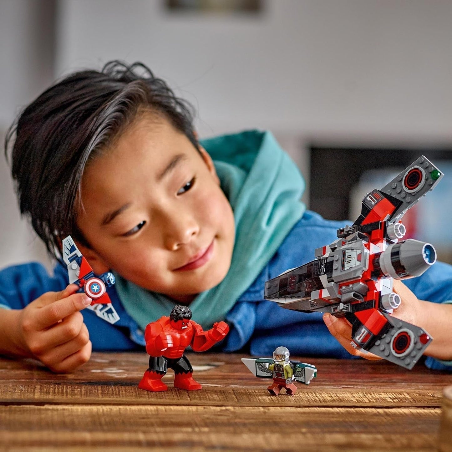 LEGO Marvel Showdown tussen Captain America en Red Hulk Bouwbare jetset voor kinderen Superheldenspeelgoed voor jongens en meisjes vanaf 8 jaar Avontuurlijk bouwspeelgoed 76292 Bouwsets Bekijk de LEGO-Store