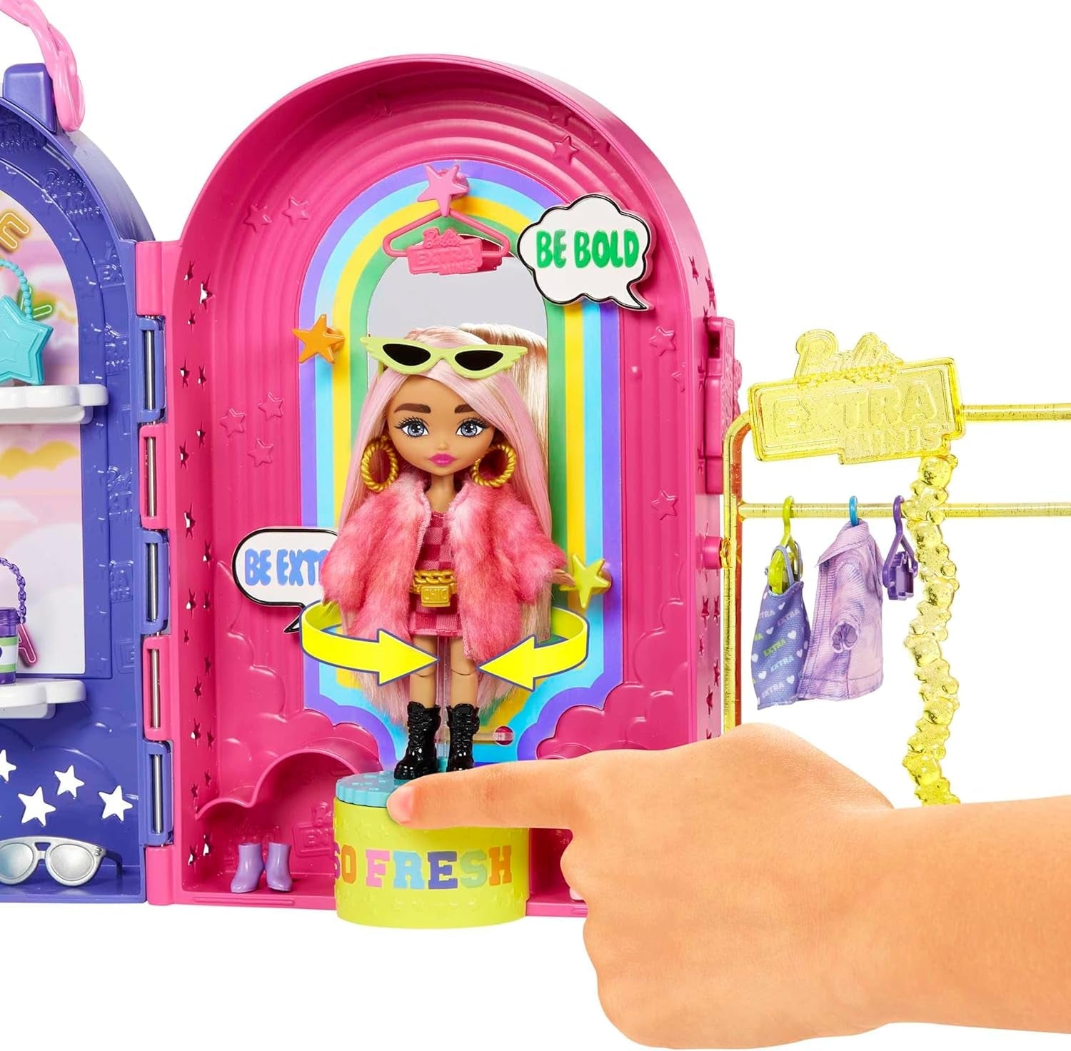 Barbie Extra Mini's, Extra Minipop en Boutique Speelset, Kledingkast met Kasten, Planken, Spiegels, 360 Platform, Extra Minipop met Roze Haaraccessoires, HHN15