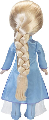 Disney Frozen 2 Elsa Reispop, pop van 35 cm met jurk geïnspireerd op de cultfilm, laarzen en lang gevlochten haar voor extra speelplezier, voor meisjes vanaf 3 jaar