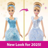 Mattel DISNEY Prinses Assepoester - Gelede pop met sprankelende outfit, afneembare schoenen en tiara, gekamd haar voor stylingplezier, voor kinderen vanaf 3 jaar, HLW06