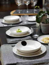 Grafisch servies, 18-delig voor 6 personen, porselein, wit