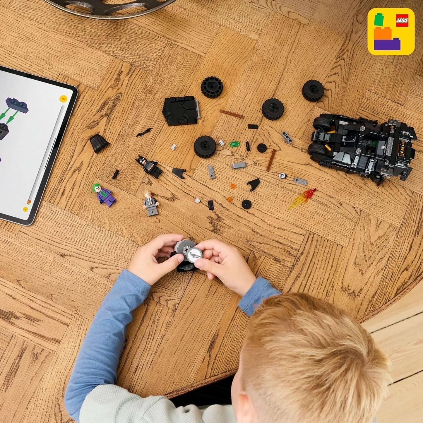 LEGO DC Batman: Batman Tumbler Vs. Two-Face & Joker - Superheldenspeelgoed met Batmobile-auto - Speelset met minifiguren - Cadeau voor jongens en meisjes vanaf 8 jaar 76303 Bouwsets Besuche in LEGO-Store