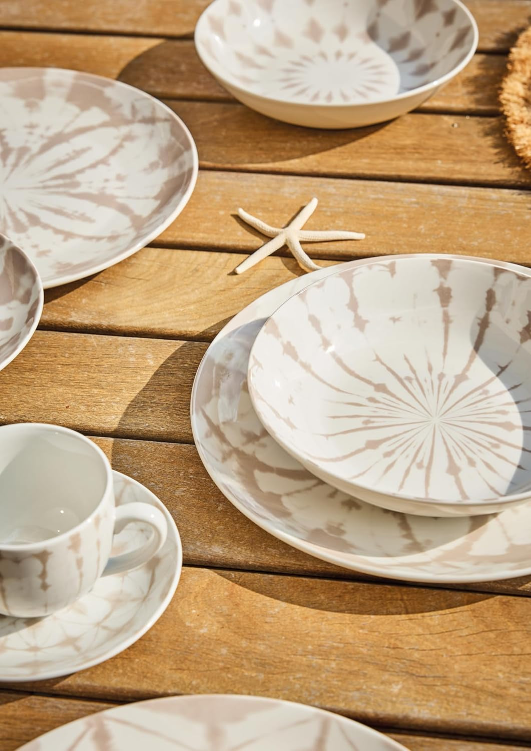 Mallorca, servies voor 6 personen, 18 delig, porselein, beige